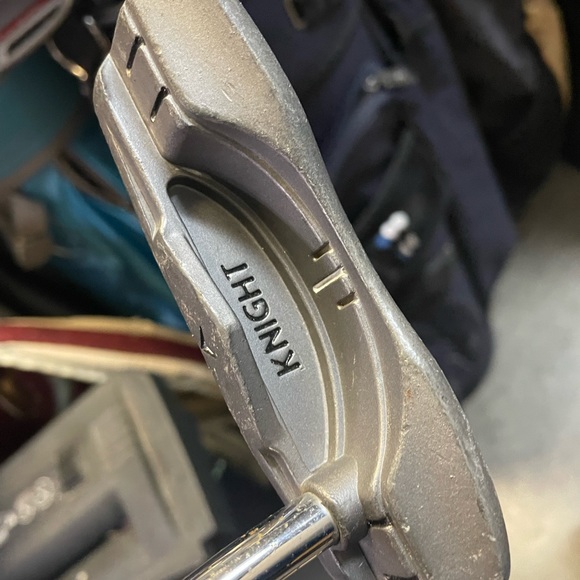Knight Td1 tour putter in right hand 
Used conditions - Picture 3 of 6